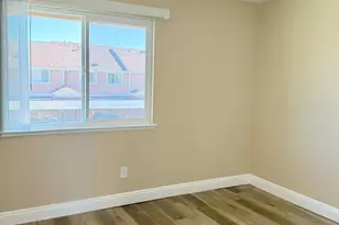 4075 Weymouth Ln, Sacramento, CA 95823 - Photo 15