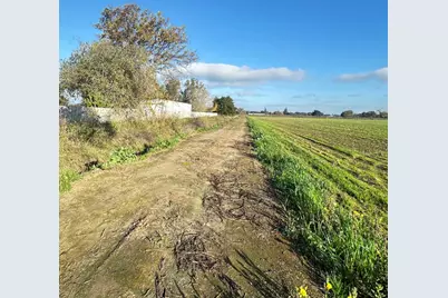 27350 Thornton Road, Thornton, CA 95686 - Photo 11