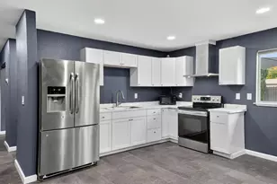 9342 Los Torres Dr, Elk Grove, CA 95624 - Photo 9