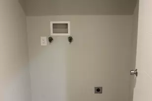 Bentley Ave, Sacramento, CA 95823 - Photo 21