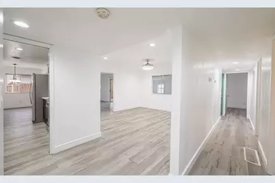 6920 Maita Circle, Sacramento, CA 95820 - Photo 13