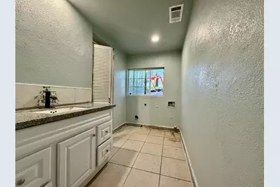 1401 Inyo Avenue, Modesto, CA 95358 - Photo 9