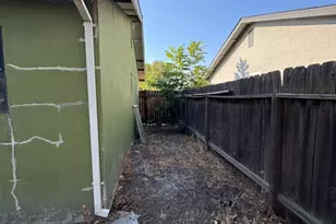 6330 Valley Hi Dr, Sacramento, CA 95823 - Photo 25