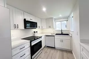 14225 Lora Dr, Los Gatos, CA 95032 - Photo 13