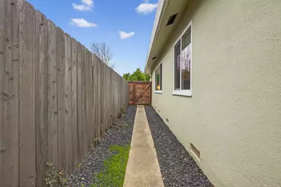 1507 W Locust Street, Lodi, CA 95242 - Photo 25