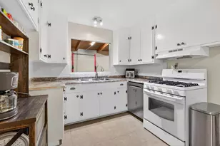 1507 W Locust St, Lodi, CA 95242 - Photo 9