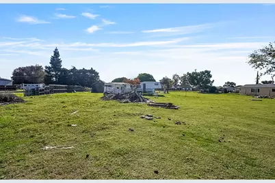 633 W Greenway Avenue, Turlock, CA 95380 - Photo 29