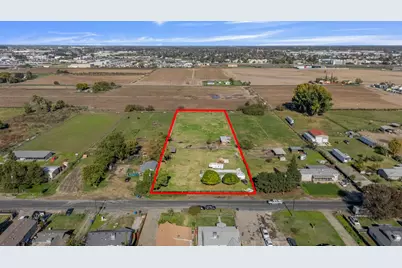 633 W Greenway Avenue, Turlock, CA 95380 - Photo 17