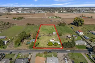 633 W Greenway Ave, Turlock, CA 95380 - Photo 17