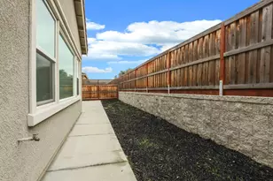 1702 N Ivy Ln, Tracy, CA 95376 - Photo 33