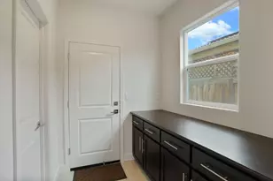 1702 N Ivy Ln, Tracy, CA 95376 - Photo 19