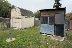 1223 Poplar St, Oakdale, CA 95361 - Photo 33