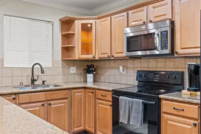 151 W Woodland Avenue, Woodland, CA 95695 - Photo 1