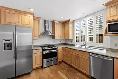 984 S Beach Drive, Sacramento, CA 95831 - Photo 29