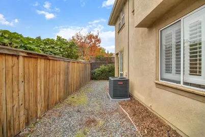 984 S Beach Drive, Sacramento, CA 95831 - Photo 53