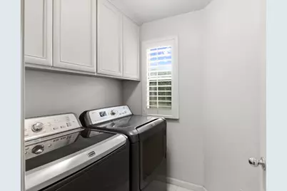 984 S Beach Drive, Sacramento, CA 95831 - Photo 13