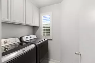 984 S Beach Dr, Sacramento, CA 95831 - Photo 13