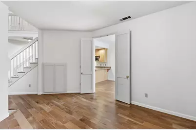 984 S Beach Drive, Sacramento, CA 95831 - Photo 17