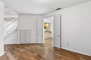 984 S Beach Dr, Sacramento, CA 95831 - Photo 17