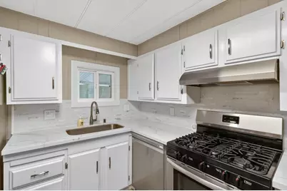 N Maple Leaf Lane #140, Sacramento, CA 95828 - Photo 9