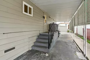 N Maple Leaf Ln, Sacramento, CA 95828 - Photo 23