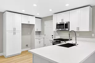 7481 Splendid Way, Elk Grove, CA 95758 - Photo 9