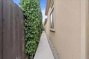 921 Hackberry Ave, Modesto, CA 95350 - Photo 33