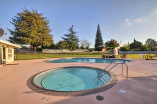 Gold Dust Dr, Sacramento, CA 95842 - Photo 29