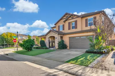 8340 La Cruz Way, Elk Grove, CA 95757 - Photo 3