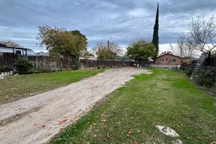 39 W J St, Los Banos, CA 93635 - Photo 5