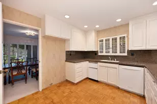 1106 Commons Dr, Sacramento, CA 95825 - Photo 9