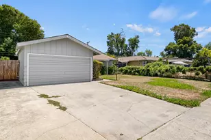 6623 Prentiss Dr, Sacramento, CA 95823 - Photo 13