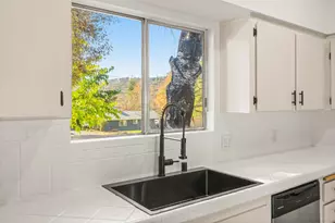 24626 Oro Valley Rd, Auburn, CA 95602 - Photo 15