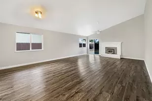 1172 Willow Creek Dr, Yuba City, CA 95991 - Photo 3