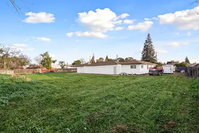 1905 Michel Avenue, Modesto, CA 95358 - Photo 35