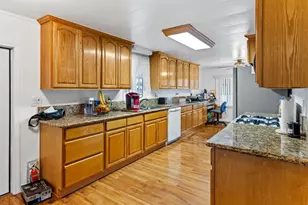 Huckleberry Ln, Sacramento, CA 95828 - Photo 15