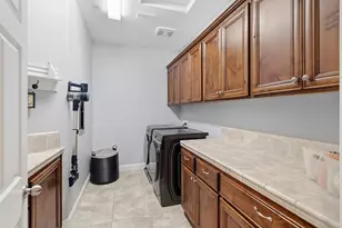 8284 Bonito Cir, Elk Grove, CA 95757 - Photo 39