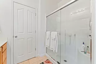 2270 Rose Arbor Dr, Sacramento, CA 95835 - Photo 15