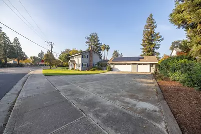 3327 Country Club Boulevard, Stockton, CA 95204 - Photo 3