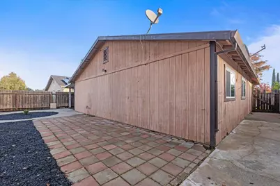 1921 Madrid Drive, Stockton, CA 95205 - Photo 17