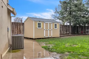 292 Dayflower Ct, Waterford, CA 95386 - Photo 27