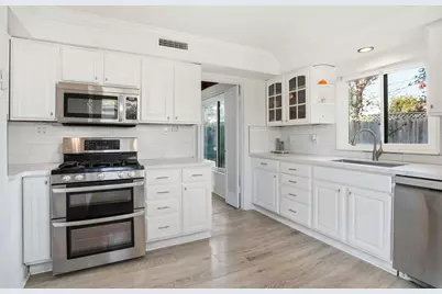 3801 Woodcrest Road, Sacramento, CA 95821 - Photo 3