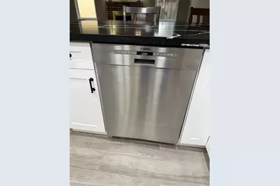 3945 Sparrow Court, Modesto, CA 95356 - Photo 9