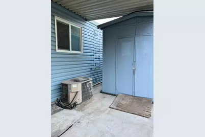 E Yosemite #128, Manteca, CA 95336 - Photo 29