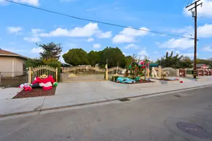 2012 2nd St, Hughson, CA 95326 - Photo 3