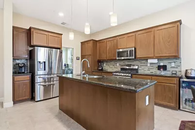 1730 W Woodward Avenue, Manteca, CA 95337 - Photo 7