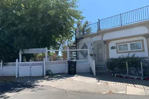 Whispering Palms Dr, Sacramento, CA 95823 - Photo 53