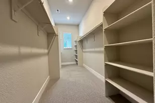 9061 Elliott Spgs Dr, Elk Grove, CA 95624 - Photo 7