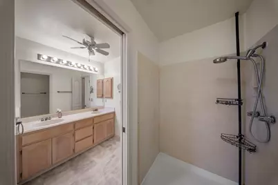 1128 Valencia Court, Modesto, CA 95350 - Photo 19