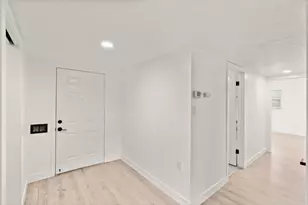 6920 Hogan Dr, Sacramento, CA 95822 - Photo 9